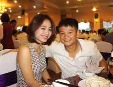 Văn Quyến bất ngờ tổ chức cưới vợ sớm