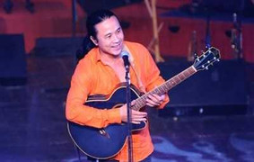 Lê Minh Sơn mừng vì con xếp thứ 55/57 của lớp