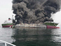 Nổ tàu chở dầu Nhật, nhiều người thương vong