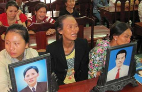 Tử hình 2 kẻ giết man rợ 5 phu trầm