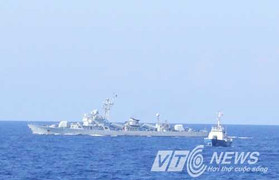 Hàng loạt tàu Trung Quốc tạo gọng kìm bao vây tàu Việt Nam