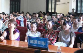 Vì vài quả quất, dùng súng bắn chết đối thủ