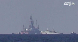 Tàu Kiểm ngư Việt Nam tiến sát giàn khoan trái phép của Trung Quốc