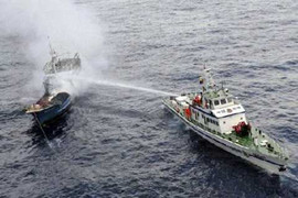 Sáng 1/6: 50 tàu Trung Quốc cản phá ngư dân Việt Nam