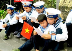 Bật khóc trước tâm thư của cô giáo có chồng là lính đảo