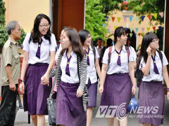 Sĩ tử hào hứng với đề thi về sự kiện biển Đông