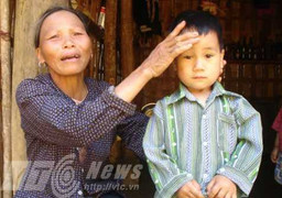 Chuyện lạ ở ngôi làng nhà nào cũng có… con nuôi