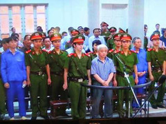 Những cơn sốt và chu kỳ tù tội của đại gia Việt