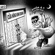 Thích nhà mặt tiền, người tâm thần phá khóa vào ở