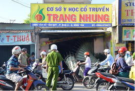 Cháy cơ sở massage, nhiều người đu dây thoát thân