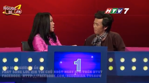 Hoài Linh giật 'nụ hôn trai đẹp' của Việt Hương