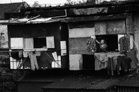 Sống trong chung cư đặc biệt 1,5 mét giữa Hà Nội