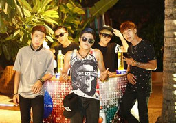 Lâm Vinh Hải quậy cùng nhóm nhảy MTE Dance crew