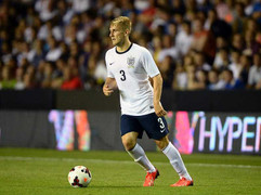 Luke Shaw 'ngốn' của Man Utd bao nhiêu tiền?