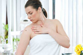 Nhiều nốt ruồi dễ mắc ung thư vú