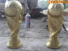 'Cúp vàng World Cup' 70.000 đồng đổ đống ở Hà Nội