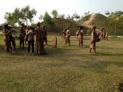 Hành trình tìm mộ 'nhà tiên tri' kỳ lạ trong lịch sử Việt Nam