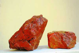 Chuyện về những viên đá đỏ huyền thoại trong Lăng Bác