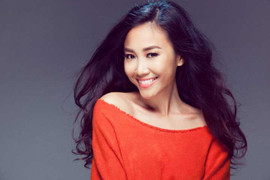 Đoan Trang tái xuất làm giám khảo sau khi sinh