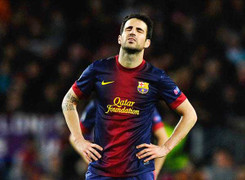 Vì sao Barca quyết 'tống khứ' Fabregas