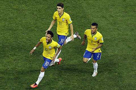 Neymar bừng sáng, Brazil sợ gì Messi