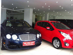 Thị trường ô tô cũ: Trầm lắng xe rẻ, đắt hàng xe sang