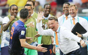 Van Persie hồi sinh dưới 'phép thuật' Van Gaal