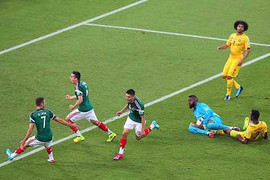 Thắng Cameroon tối thiểu, Mexico sáng cửa đi tiếp