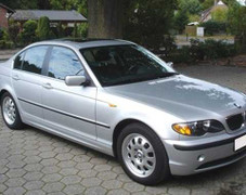 Những xe sang 'ế chổng vó' ở Việt Nam