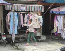 Áo chống nắng giá 25.000 đồng tại Hà Nội