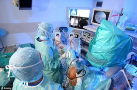 Kiện bệnh viện vì 'cậu nhỏ' mất 2,5 cm sau phẫu thuật