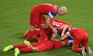 Mỹ hạ Ghana bằng bàn thắng siêu nhanh