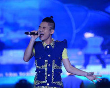 Thân thế 7 chàng trai từng được Hoài Linh đỡ đầu