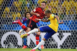 Neymar kém duyên, Brazil tiếc nuối chia điểm cùng Mexico