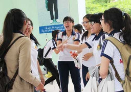 Đạt 10 điểm Lịch sử vẫn trượt tốt nghiệp