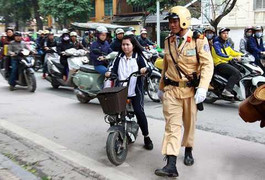 Kinh hoàng giao thông Việt trong mắt người Mỹ sống ở Hà Nội