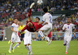 Tây Ban Nha bẽ bàng, rời ngai vàng đã mục