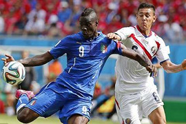 Balotelli 'tắt điện', Italia cay đắng nhận cú sốc Costa Rica