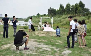 Khu bãi đá sông Hồng thản nhiên xây dựng trái phép