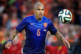 Man Utd bất ngờ tiến sát 'máy chém' Nigel de Jong