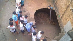 Hy hữu, khoan giếng được 'hố tử thần' sâu hoắm