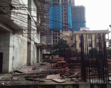 Dự án đất vàng hoang tàn, ngổn ngang cọc thép gỉ giữa Hà Nội