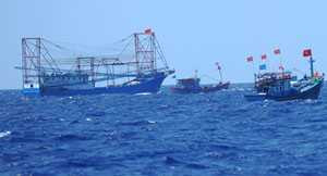 Ngư dân 'tố' tàu TQ kẹp đầu, kẹp đuôi để nhấn chìm tàu cá VN