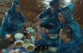 Uống 33 chai bia, đánh chết bạn thân