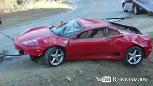 Siêu xe Ferrari gặp tai nạn bí ẩn ở cung đường 'ma ám'