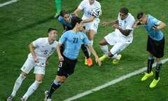 Vòng bảng World Cup 2014: Ngập tràn bàn thắng, xôn xao Suarez cắn người