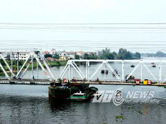 'Tử thần' rình rập trên những chiếc cầu qua sông Sài Gòn