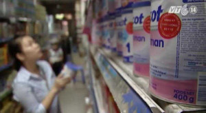 Choáng váng 'chiêu' lách trần giá sữa của nhà sản xuất