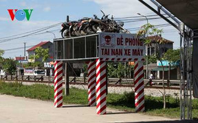 Biển cảnh báo lạ từ... 8 xe máy bị tai nạn