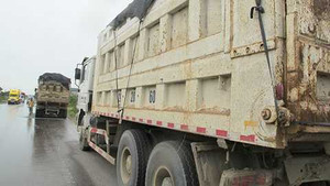 Xe cơi nới vẫn bon bon trên đường